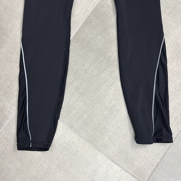 Fabletics leggings with drawstring size medium - Picture 4 of 11